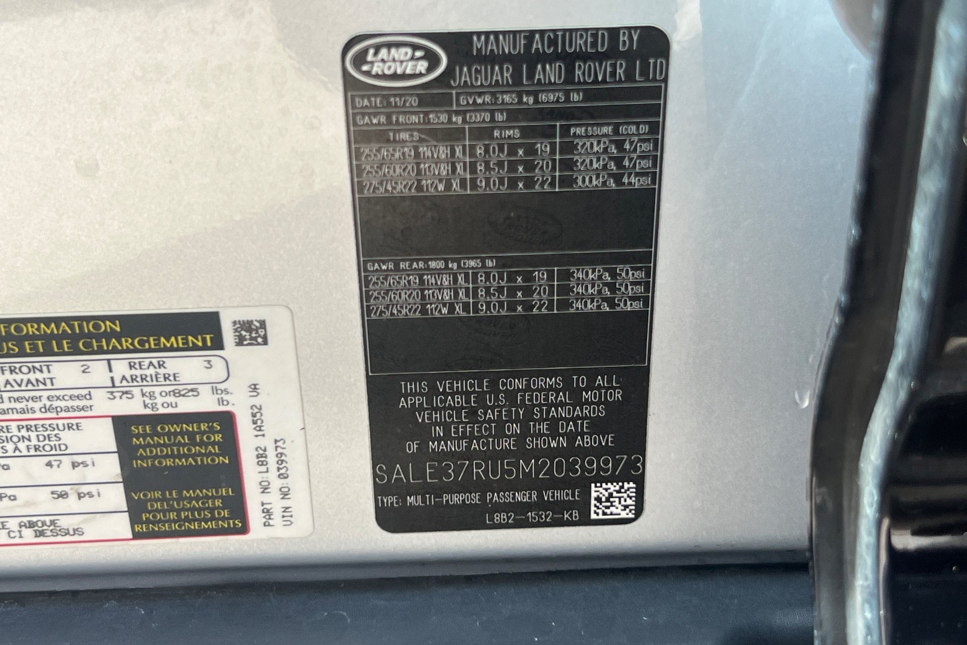 Used 2021 Hakuba Silver Metallic Land Rover X-Dynamic HSE image 30