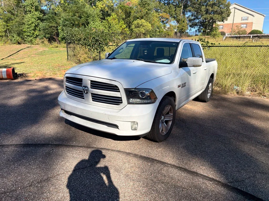 Used 2016 White Ram Sport image 6