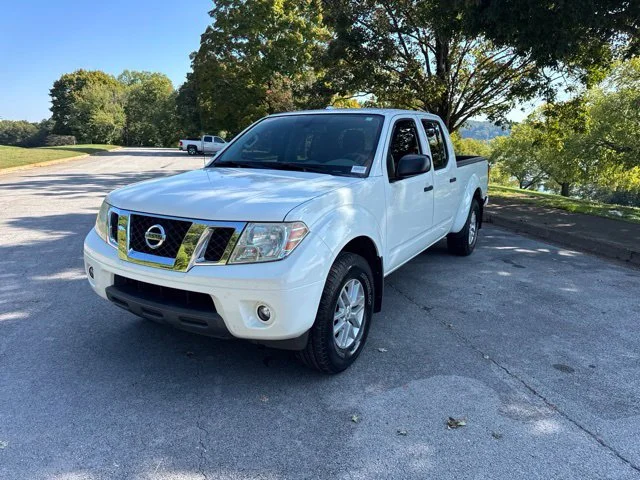 Used 2015 White Nissan SV image 3