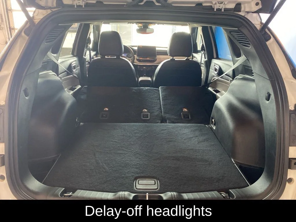 Used 2024 White Jeep Limited image 19