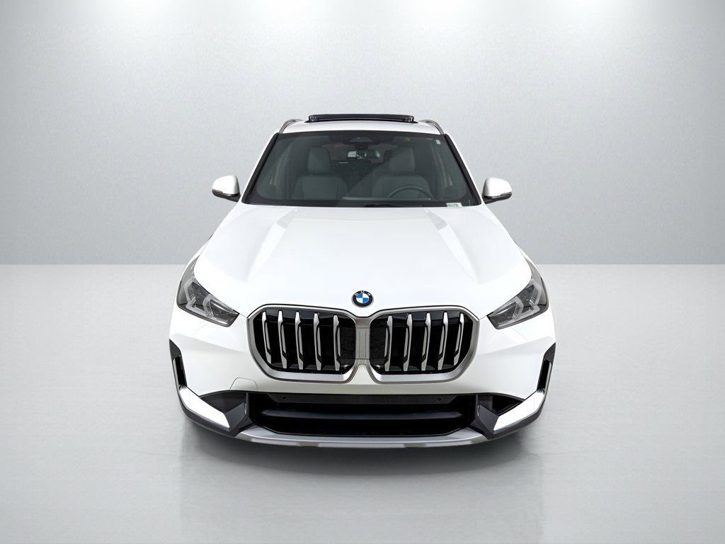 Certified Used 2025 Alpine White BMW xDrive28i image 8