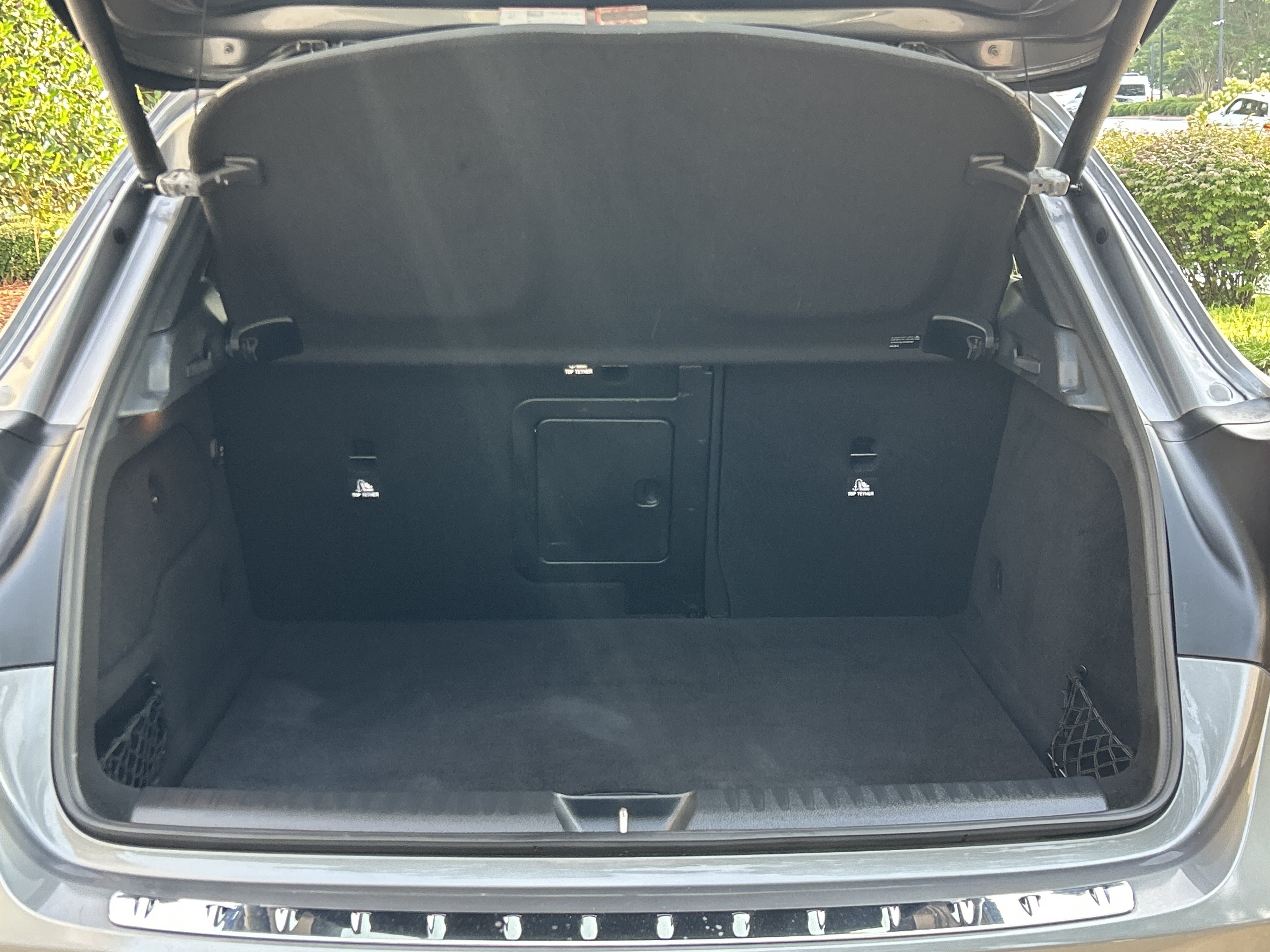 Used 2016 Mountain Gray Metallic Mercedes-Benz GLA 250 SUV image 10
