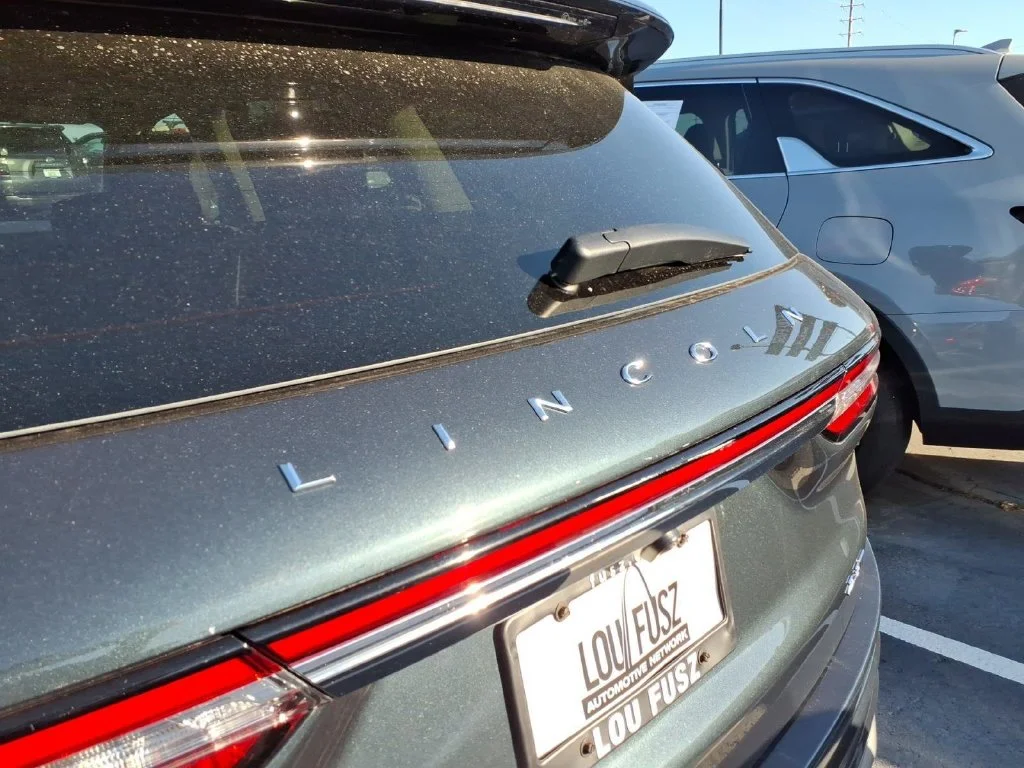 Used 2020 Blue Lincoln Reserve image 21