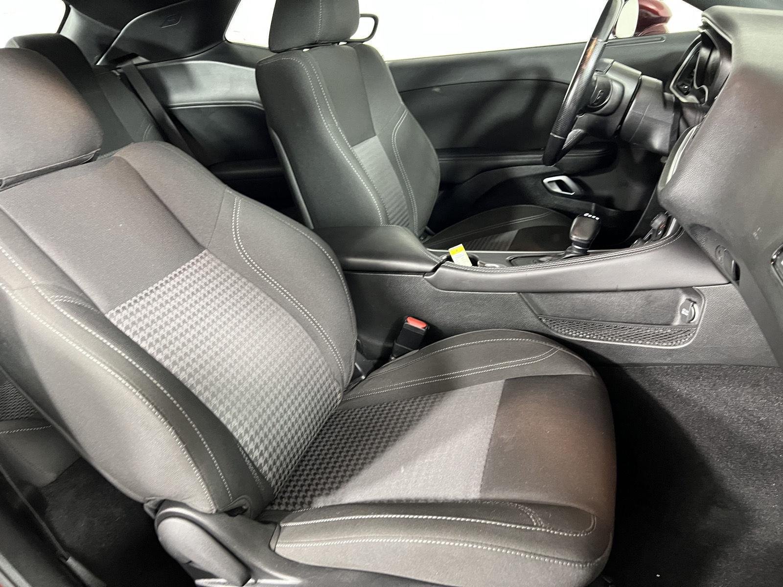 Used 2020 Octane Red Pearlcoat Dodge SXT image 21