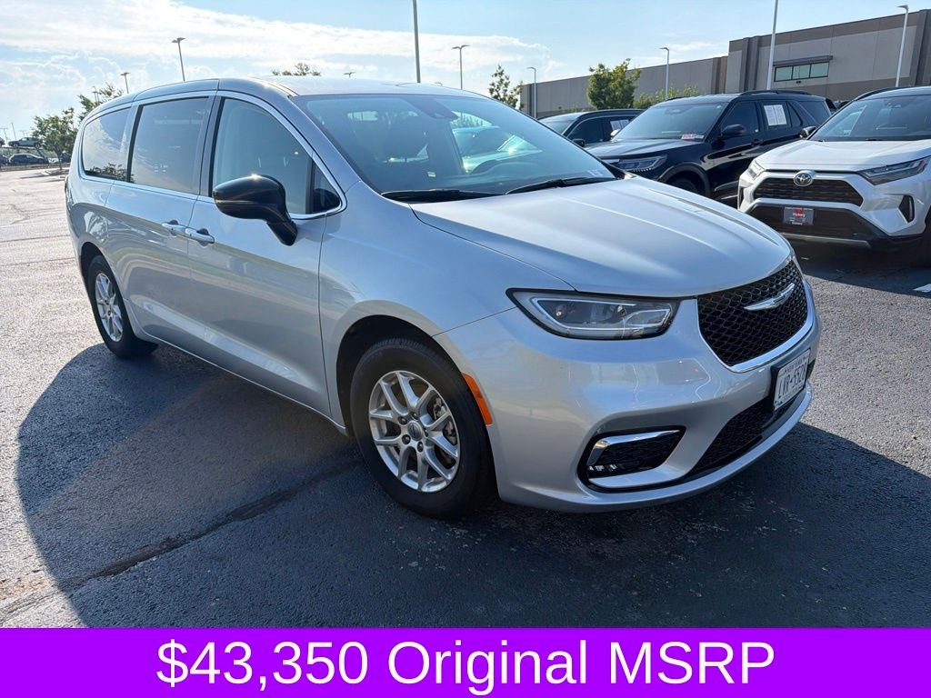 2024 Chrysler Pacifica Touring L