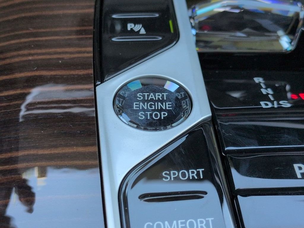 New 2027 Blue Ridge Mountain Metallic BMW xDrive40i image 29