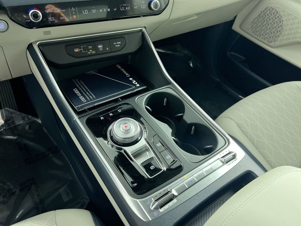 New 2026 Ceramic Silver Kia SX image 25
