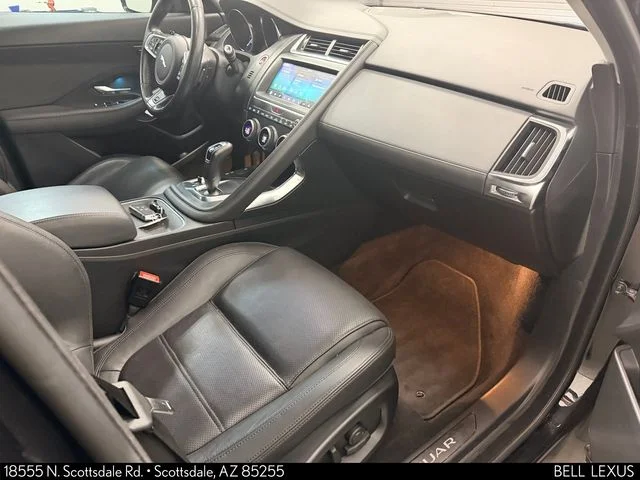 Used 2019 Black Jaguar SE image 11