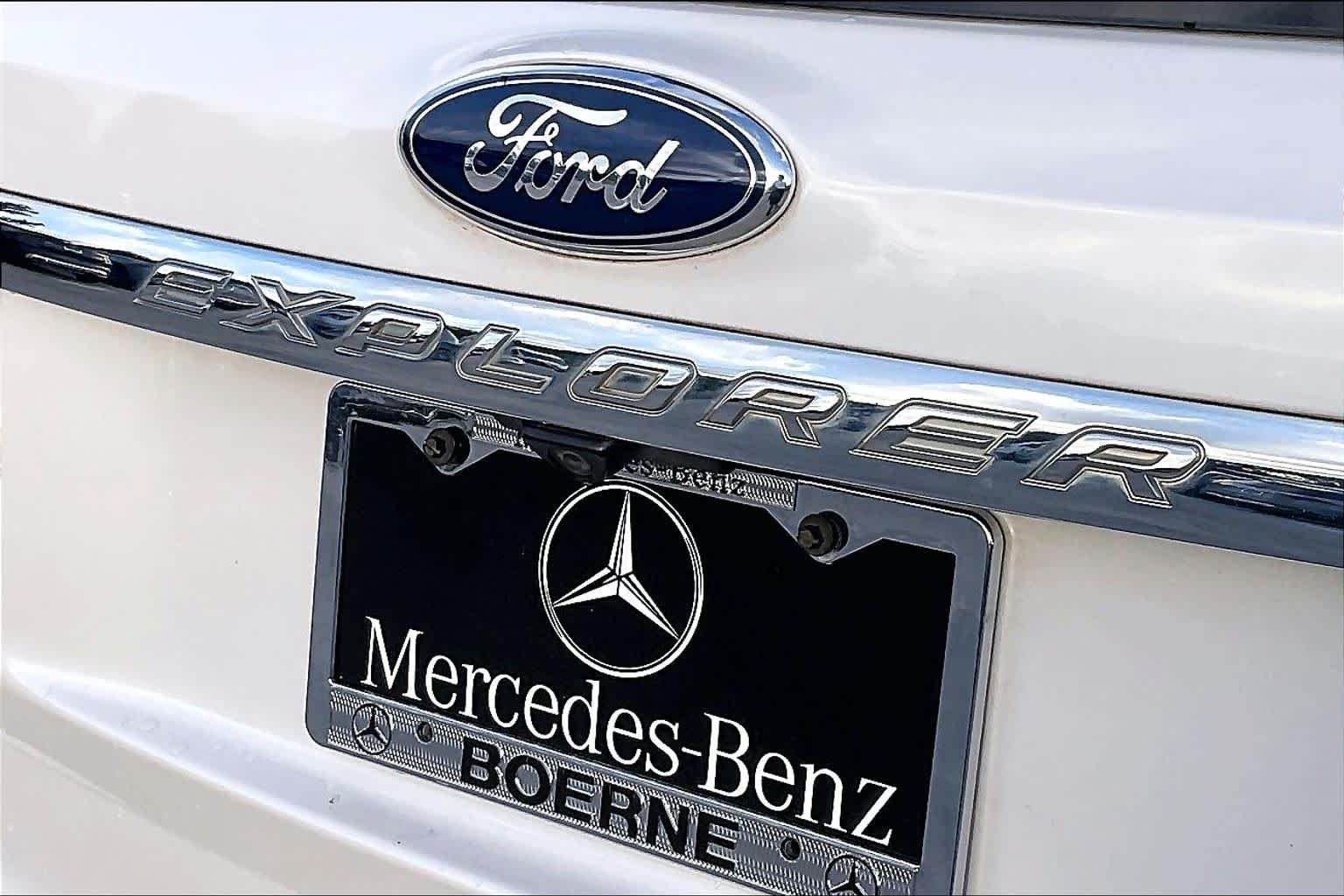Used 2013 White Platinum Metallic Tri-coat Ford XLT image 9