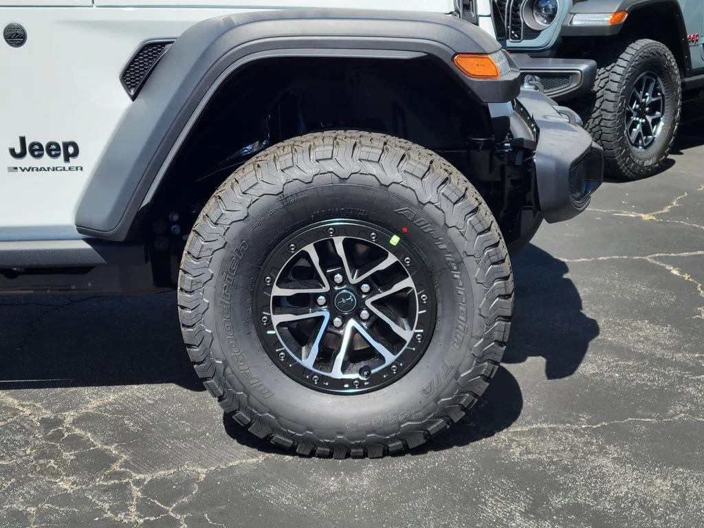 New 2026 Bright White Clear-Coat Exterior Paint Jeep Willys image 24