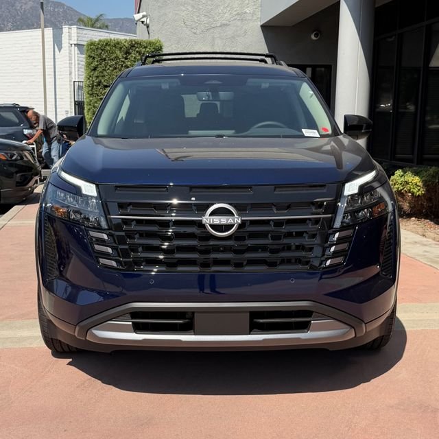 New 2026 Deep Ocean Blue Pearl Nissan SL image 2