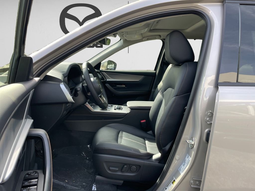 New 2026 Platinum Mazda 3.3 Turbo Preferred image 8