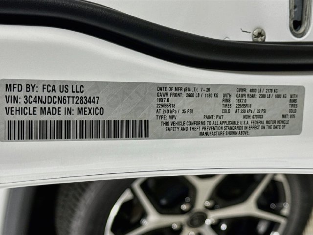 New 2026 Bright White Clear-Coat Exterior Paint Jeep Limited image 29