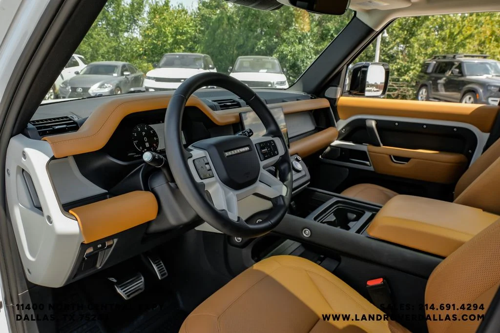 Used 2024 Fuji White Land Rover S image 2