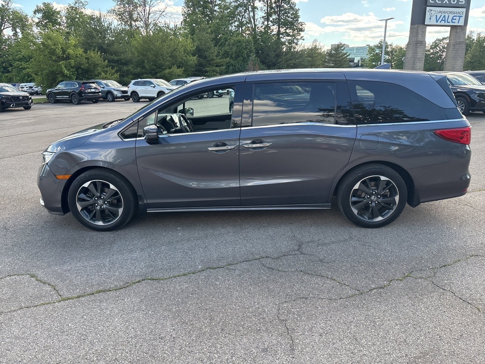 2024 Honda Odyssey Elite - Photo 40