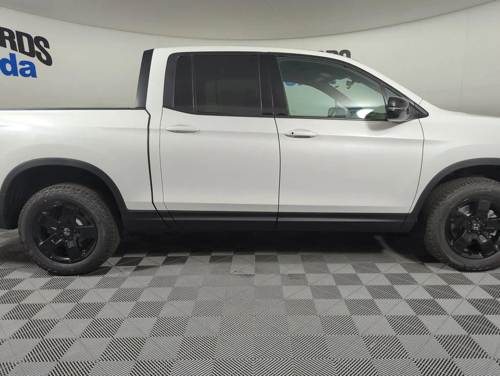 New 2026 Platinum White Pearl Honda Black Edition image 6