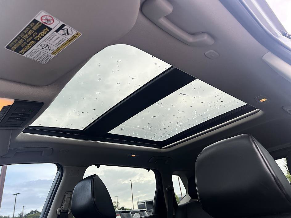 Used 2023 Gun Metallic Nissan SV image 19