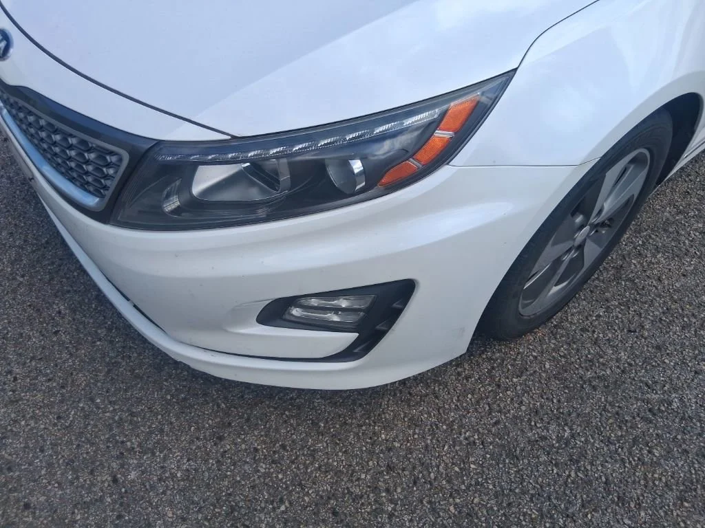 Used 2014 Black Kia EX image 16