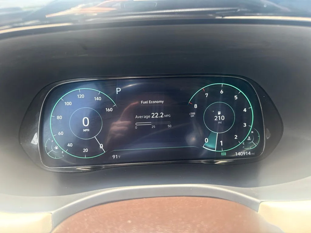 Used 2020 White Hyundai Limited image 9