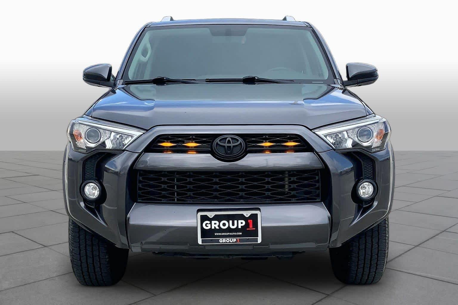 Used 2018 Magnetic Gray Metallic Toyota SR5 Premium image 4