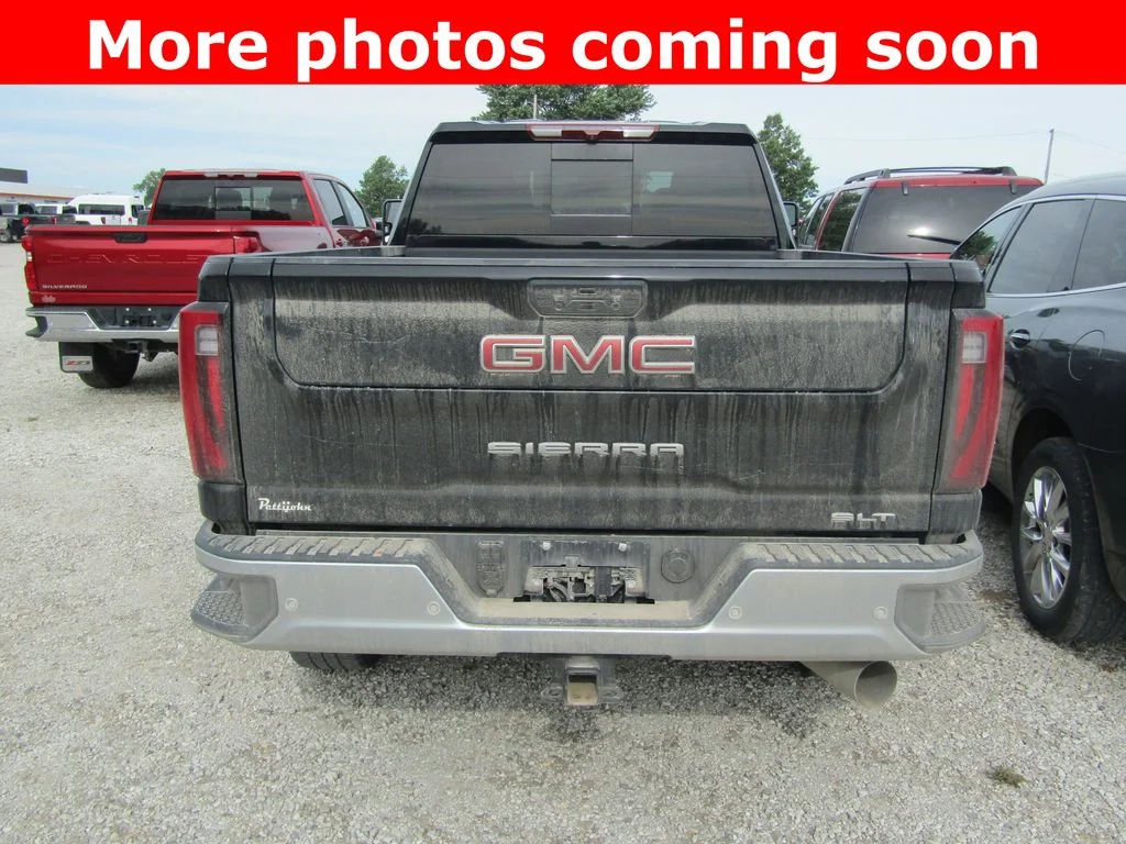 Used 2025 Onyx Black GMC SLT image 4