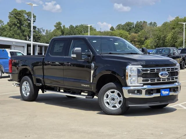New 2026 Agate Black Metallic Ford F-250® XLT image 2