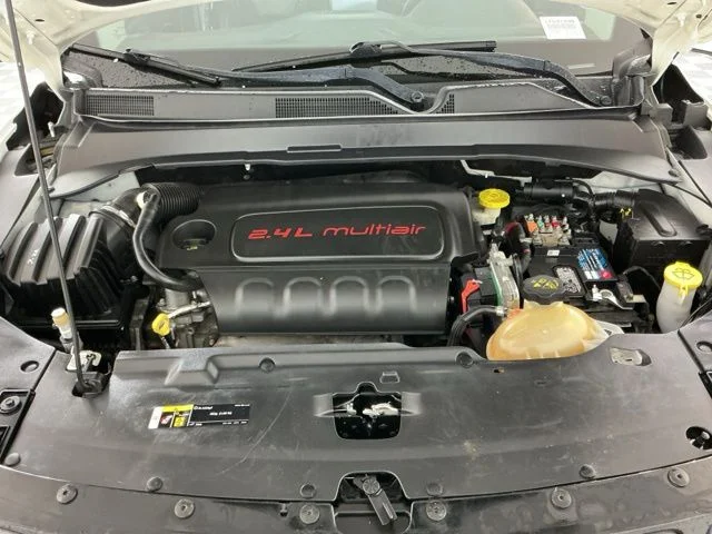Used 2018 White Clearcoat Jeep Trailhawk image 32