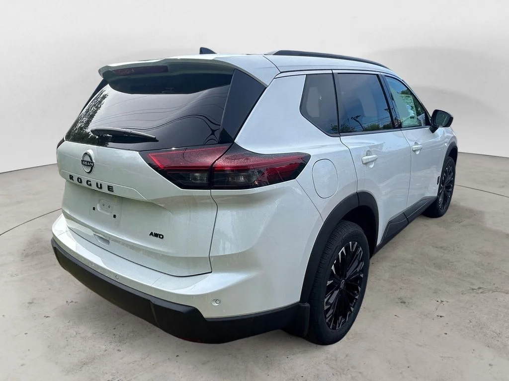 New 2026 Everest White Pearl Tricoat Nissan Dark Armor image 5