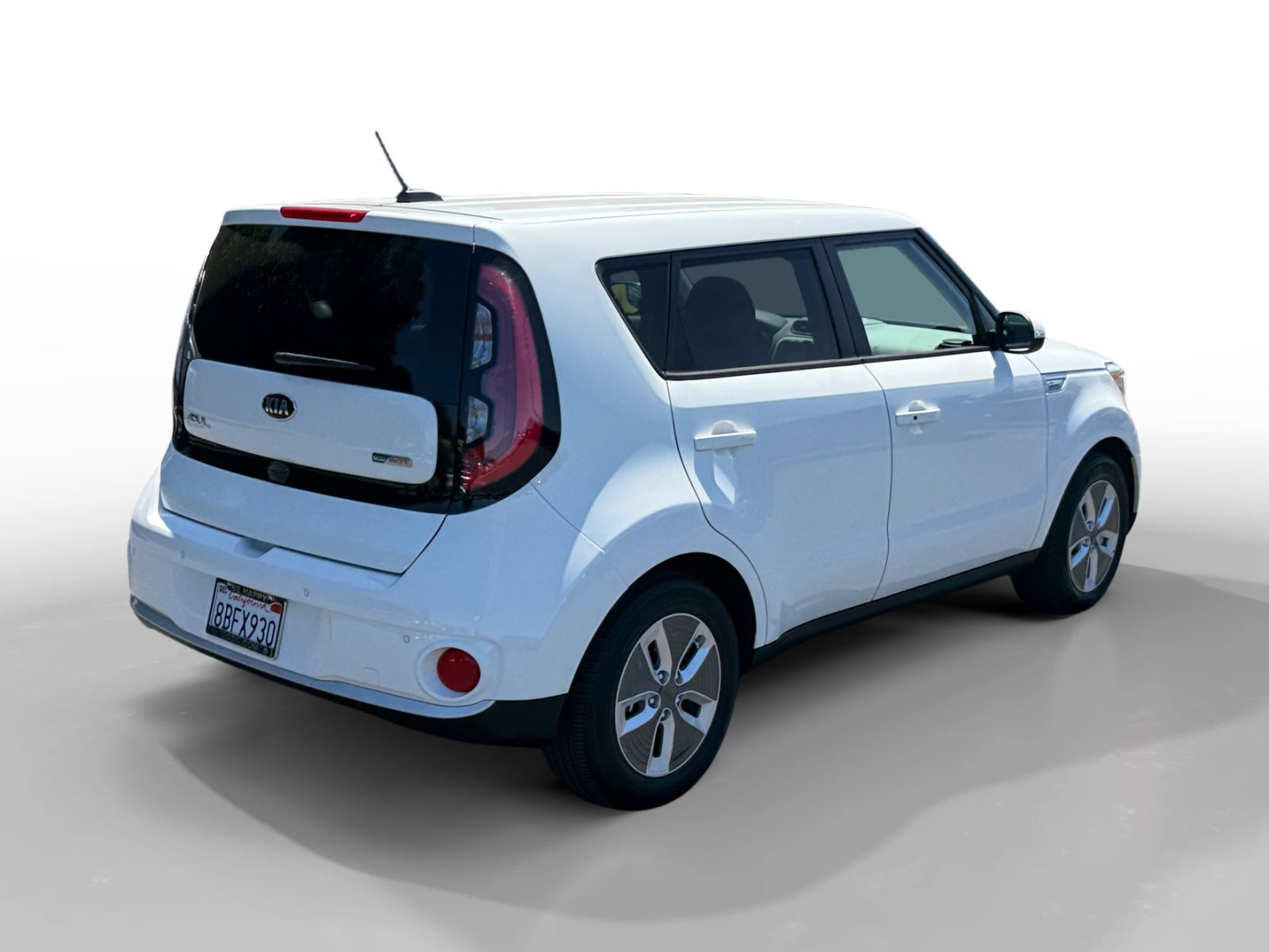 Used 2017 Clear White Kia Plus image 5