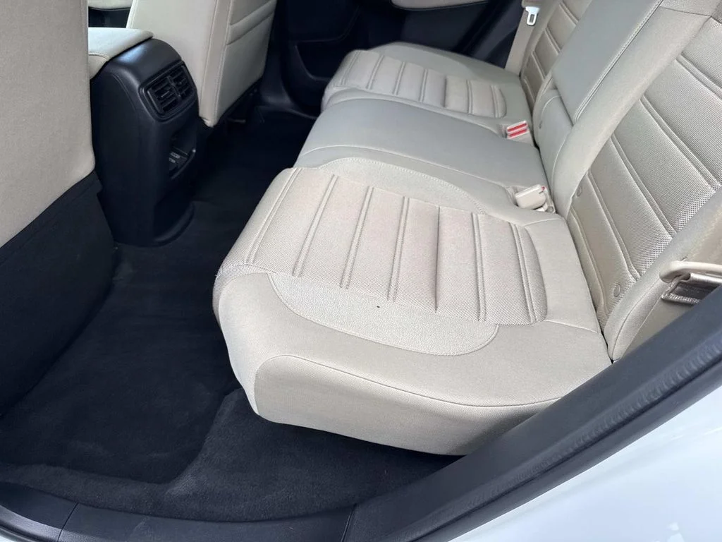 Used 2022 White Honda EX image 15