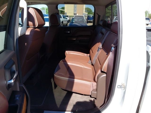 Used 2018 Beige Chevrolet High Country image 25