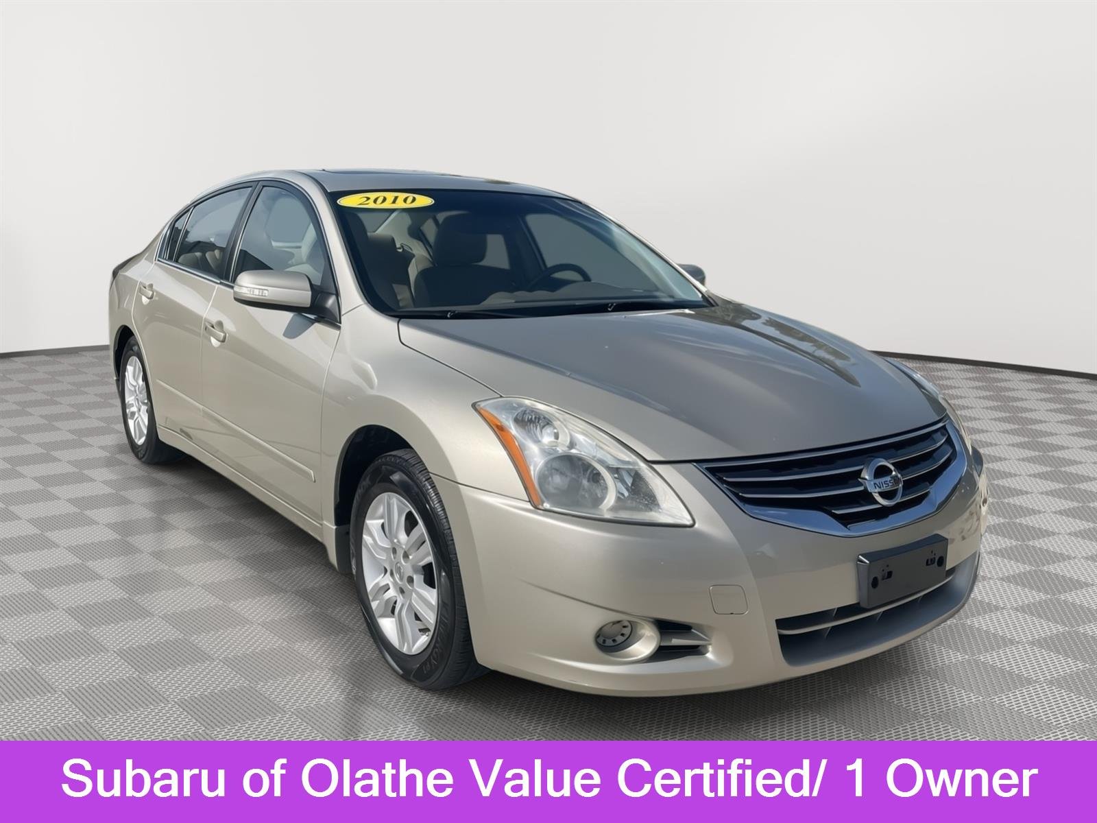 2010 Nissan Altima's photo