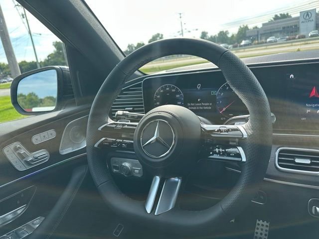 New 2026 MANUFAKTUR Moonlight White Magno Mercedes-Benz GLS 450 image 28