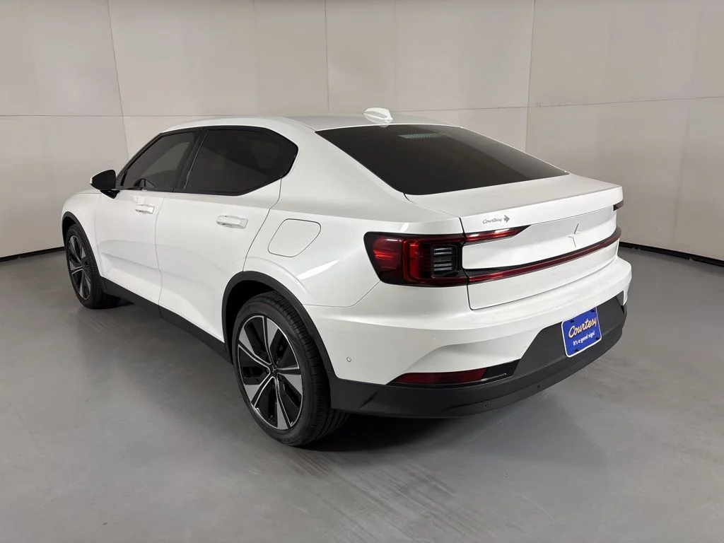 Used 2023 White Polestar Long Range Dual Motor image 6