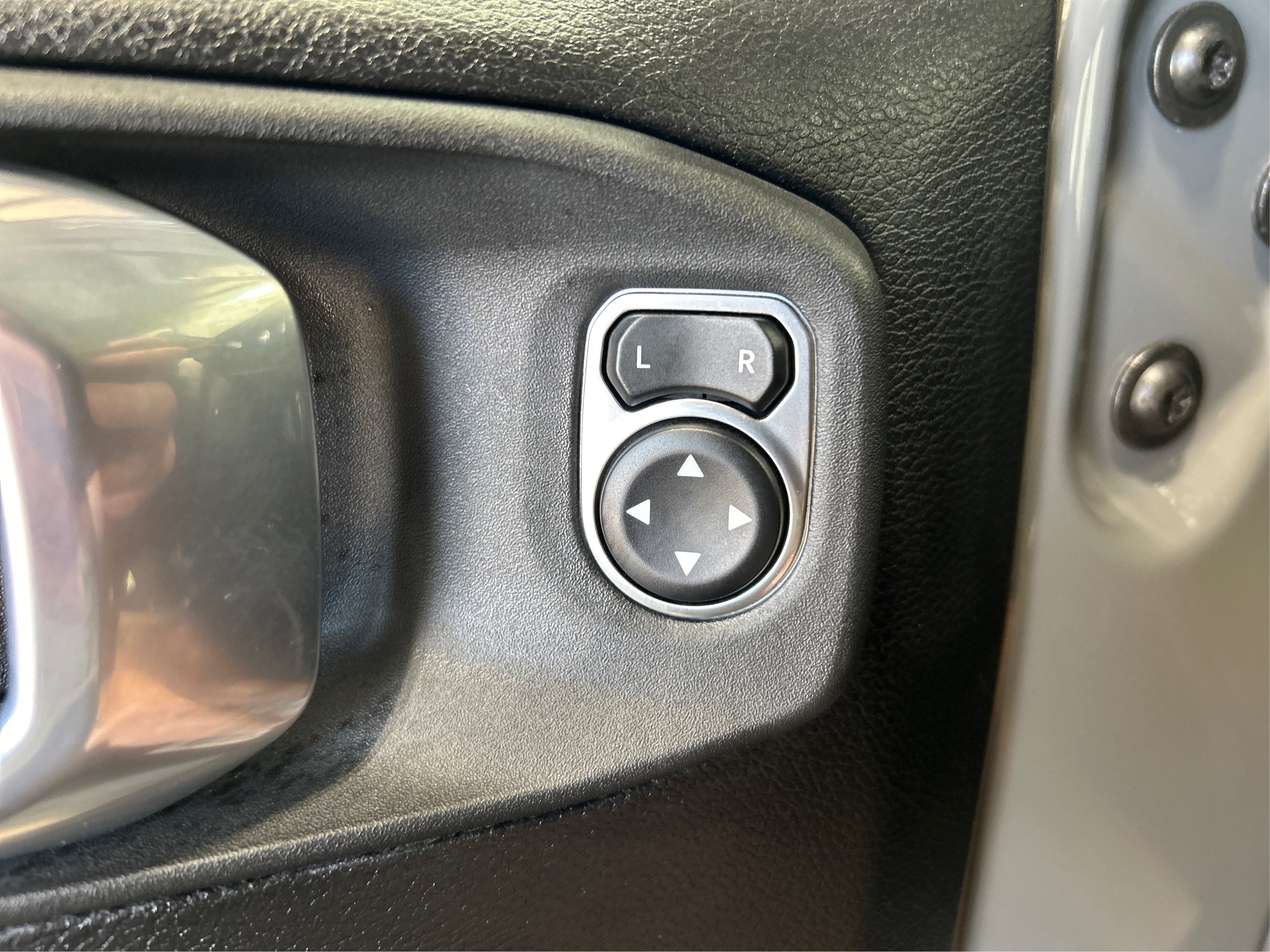 Used 2022 Gray Jeep Willys image 29