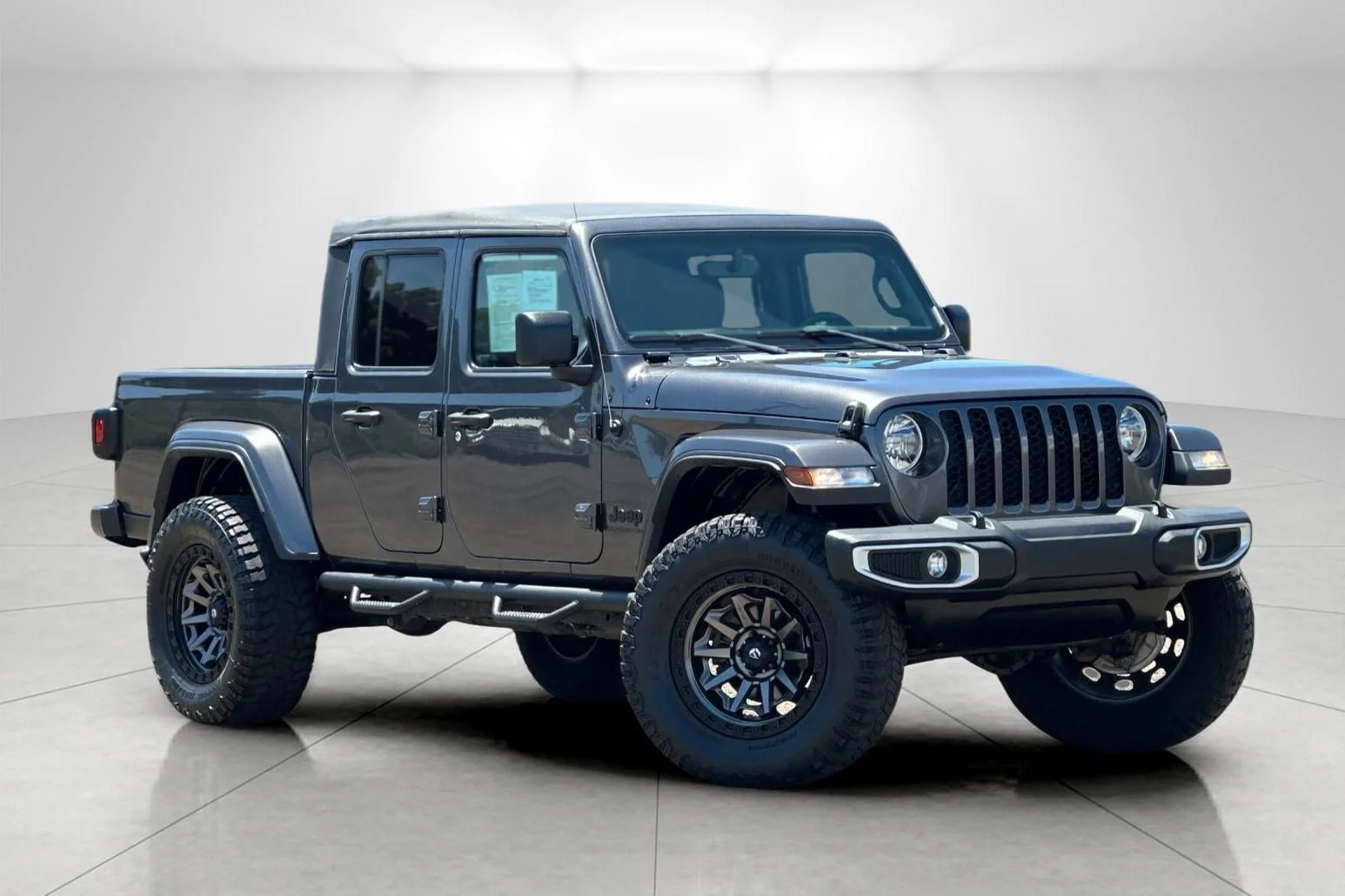 2021 Jeep Gladiator Sport S's photo