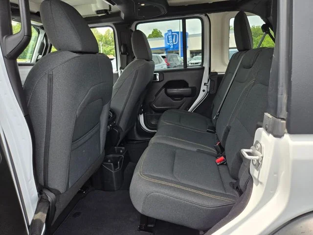 Used 2025 White Jeep Sport S image 11
