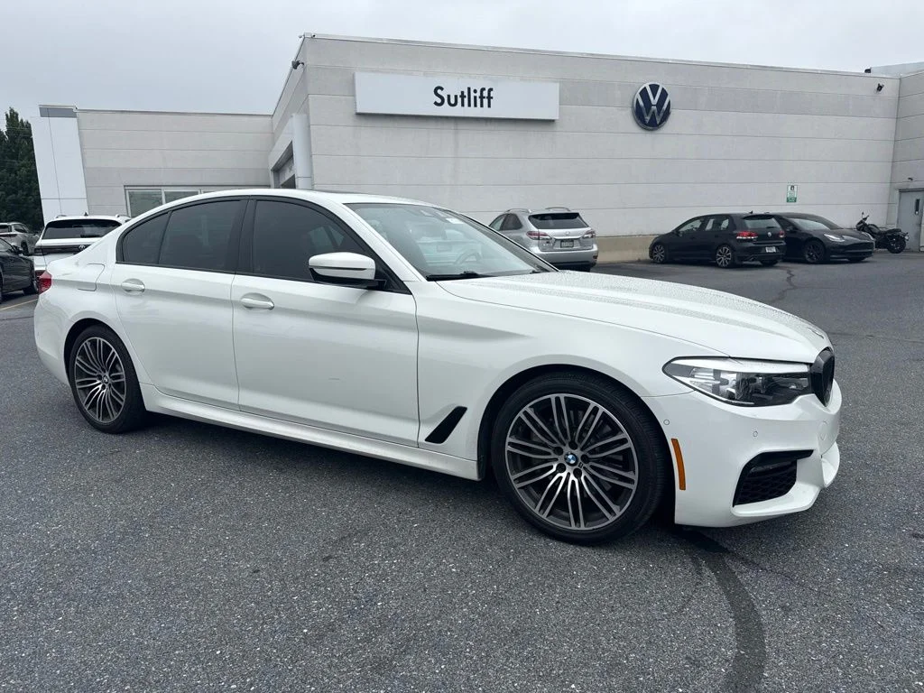 Used 2019 Alpine White BMW 540i xDrive image 32