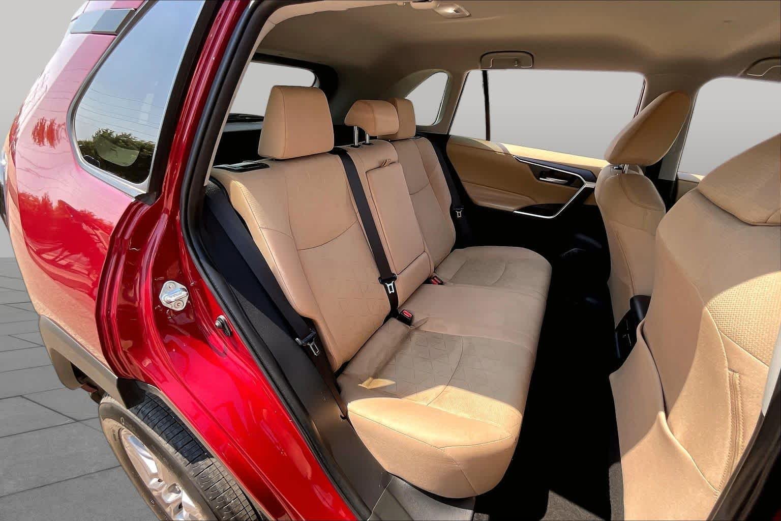 Used 2025 Ruby Flare Pearl Toyota XLE image 19