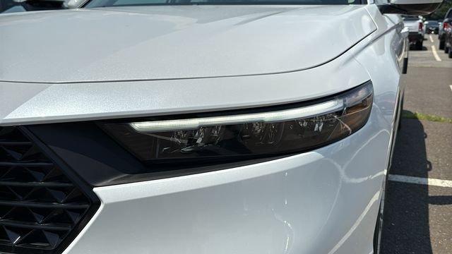 New 2026 Platinum White Pearl Honda LX image 7