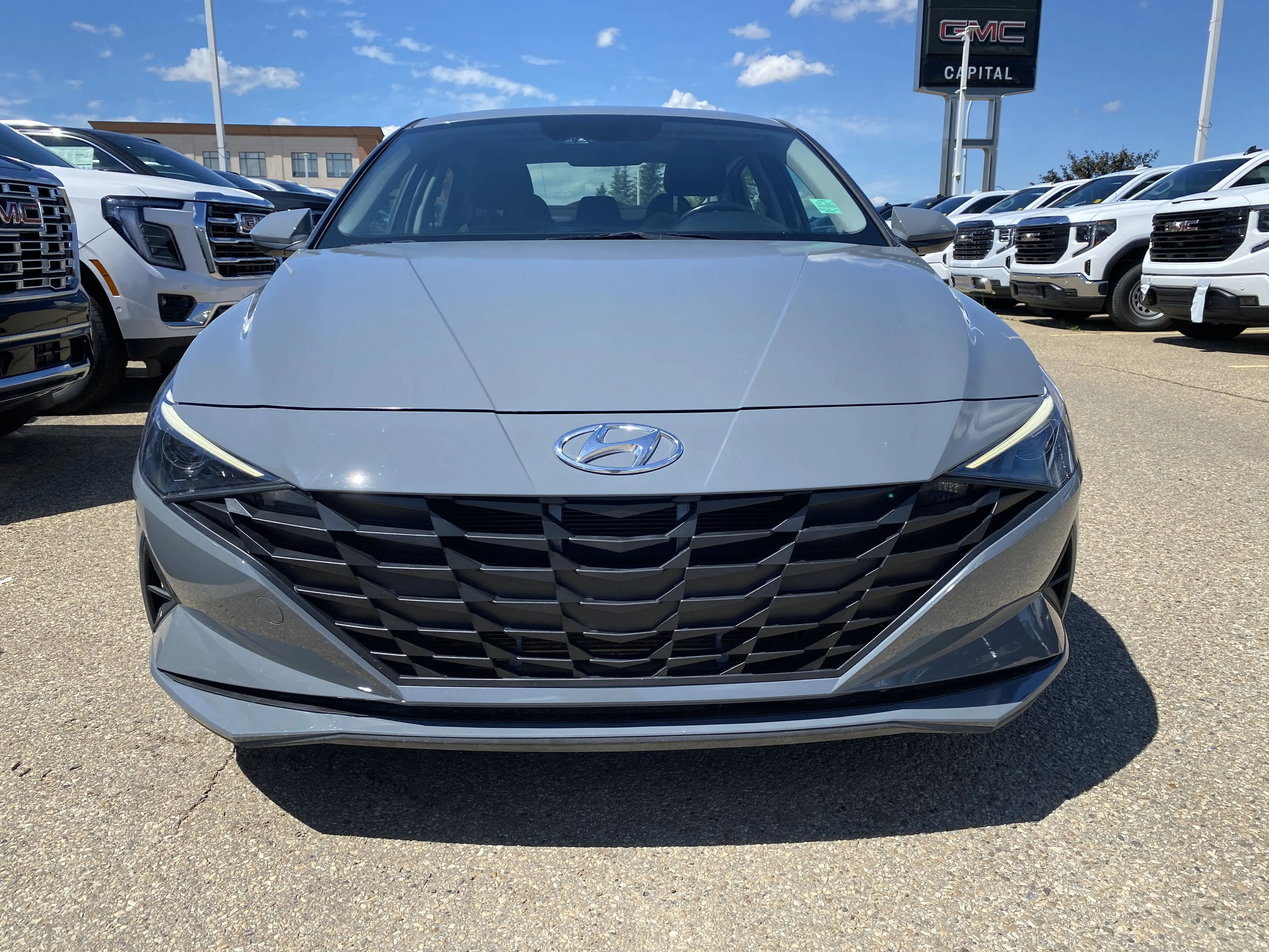 Certified Used 2022 Electric Shadow Hyundai Preferred image 7