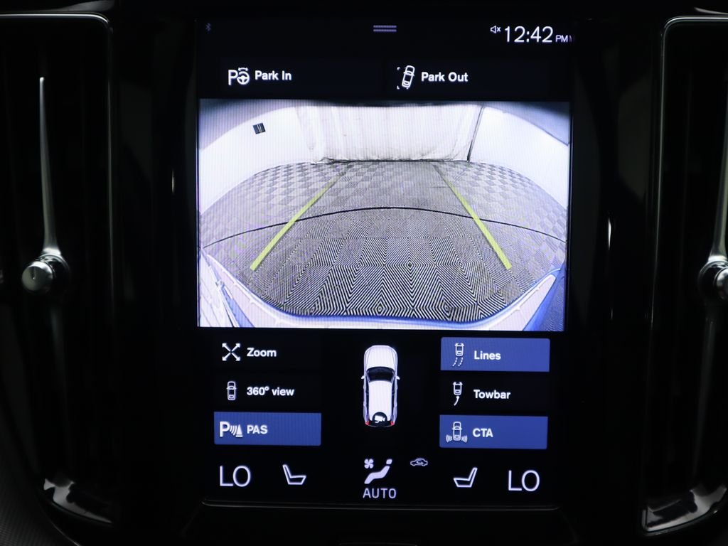 2021 Volvo XC60 R-Design - Photo 16