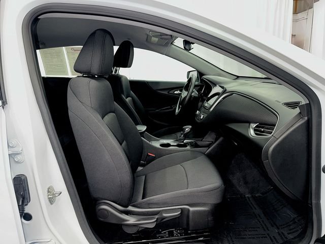 Used 2024 White Chevrolet LT image 21