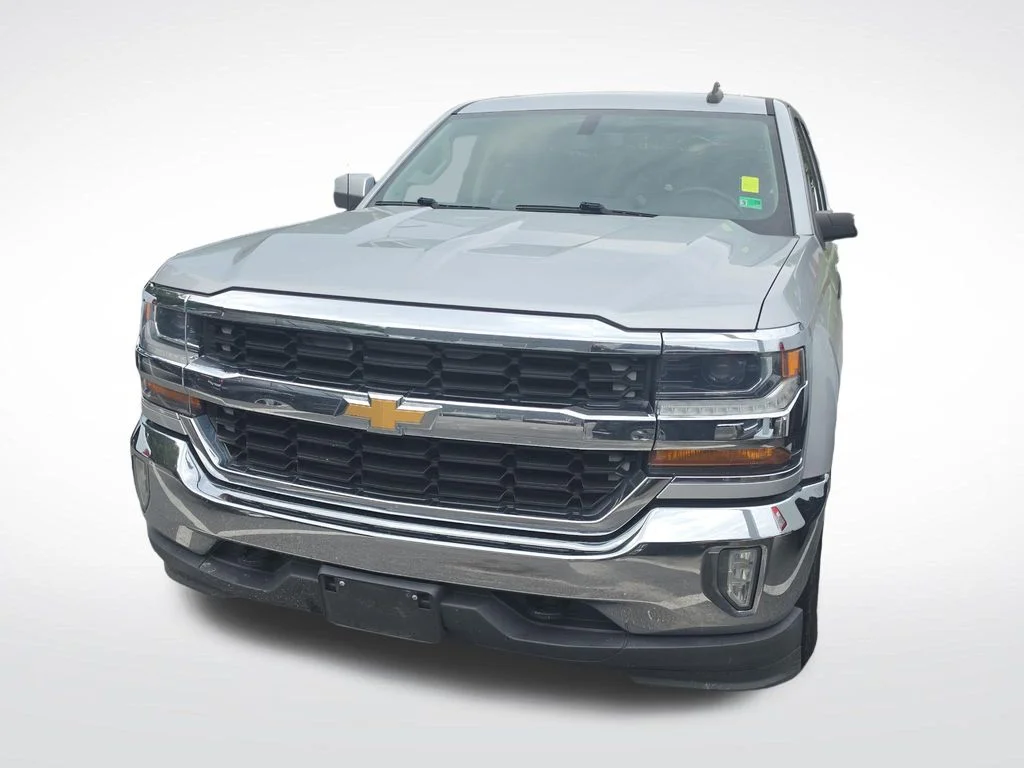 Used 2017 Silver Chevrolet LT image 2
