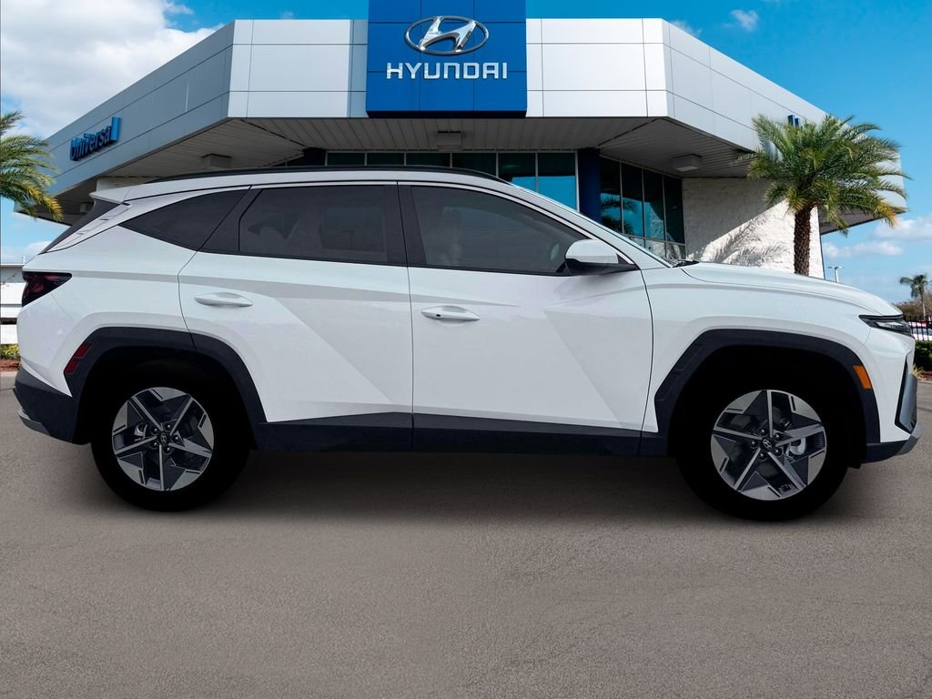 New 2026 White Hyundai SEL FWD image 28