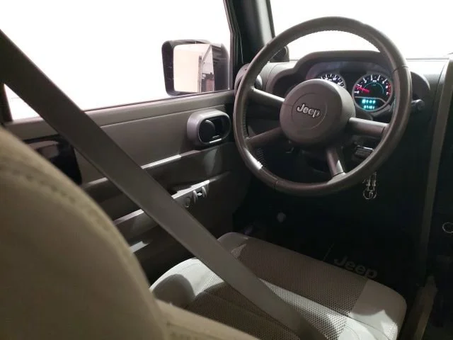 2007 Jeep Wrangler Unlimited Sahara - Photo 9