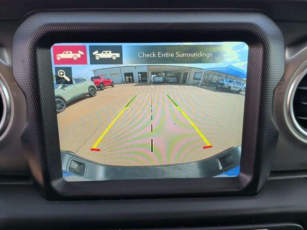 Used 2022 Blue Jeep Overland image 27