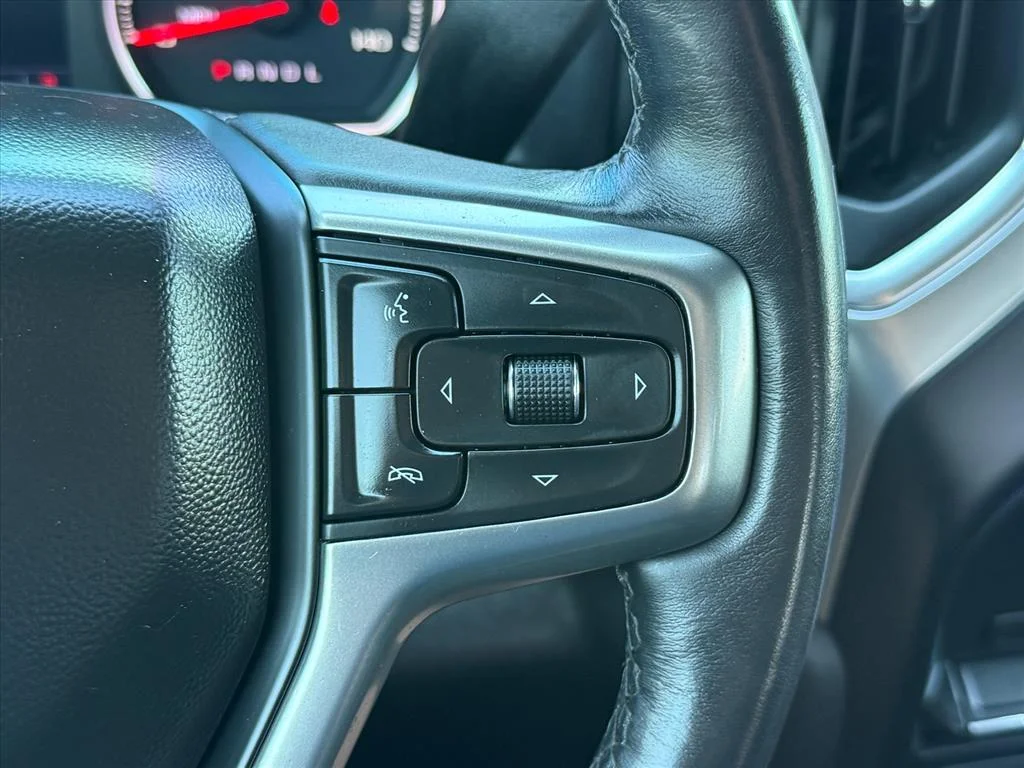 Used 2022 Mosaic Black Metallic Chevrolet LT image 16