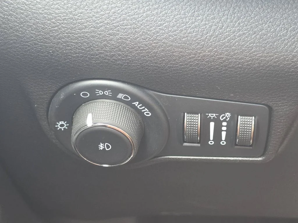 Used 2024 Gray Jeep Limited image 26