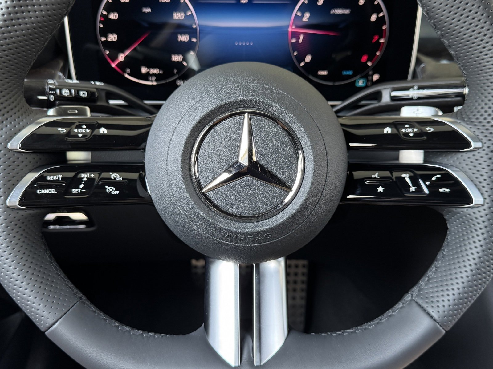 New 2026 Cirrus Silver Metallic Mercedes-Benz GLC 300 image 32